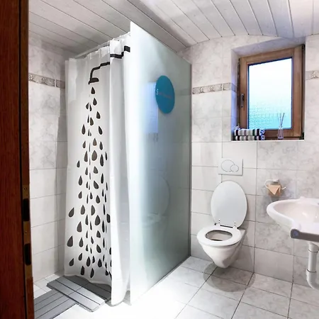בית נופש Spacious House In With Terrace *
