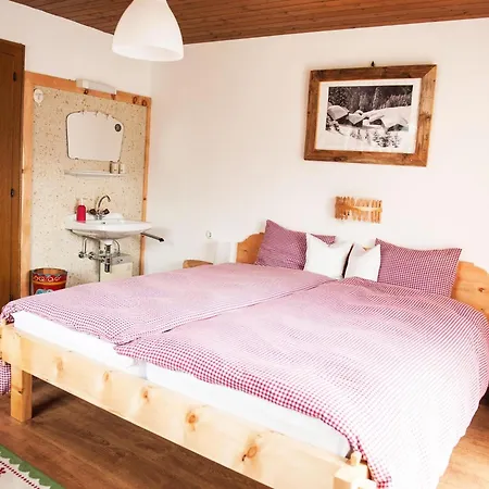Spacious House In With Terrace Ferienhaus *